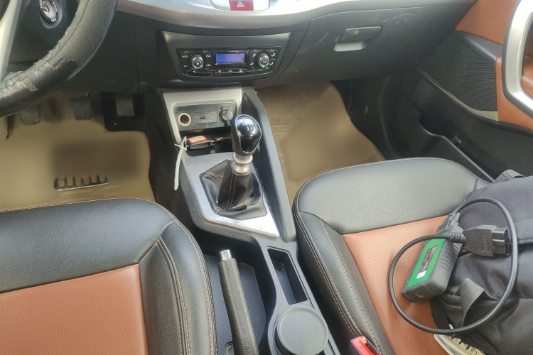 江汽集团 瑞风S3 2014款 1.5L 手动豪华智能型局部细节18