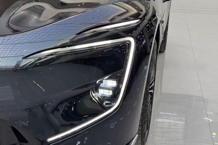 阿维塔12 2025款 Ultra增程版车身外观6007