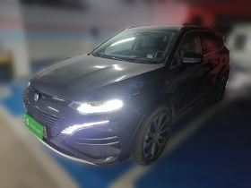 腾势N8 2023款 四驱超混旗舰六座版