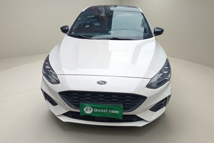福特 福克斯 2020款 三厢 EcoBoost 180 自动ST Line车身外观2