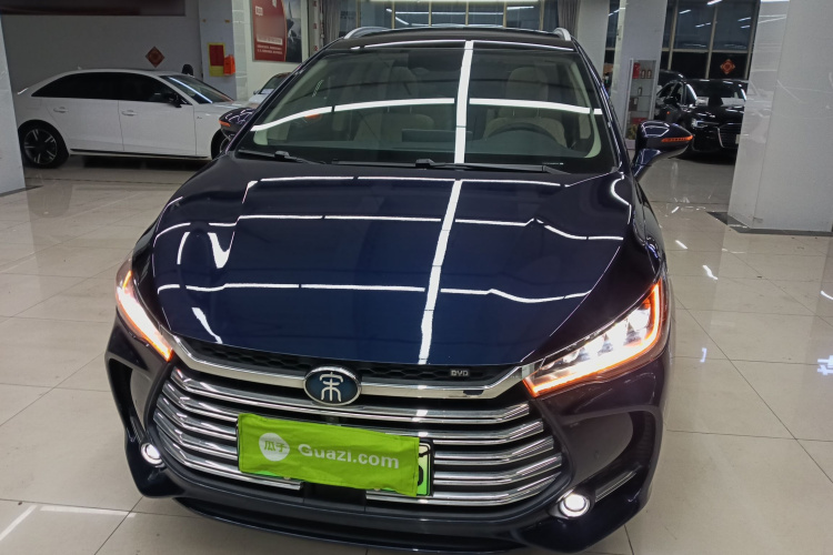 比亚迪 宋MAX新能源 2019款 DM 1.5T 智联致耀型 6座 国VI车身外观2