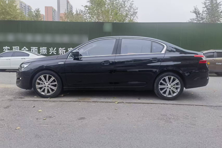 标致408 2016款 1.6T 自动豪华版车身外观6004