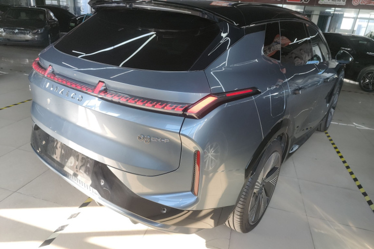 领克08 EM-P 2025款 220km 四驱性能Halo车身外观6006