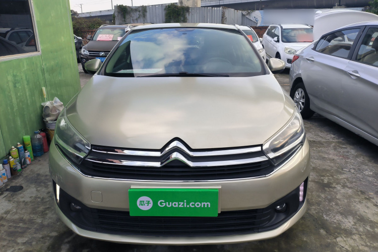 雪铁龙 C4世嘉 2018款 1.6L 手动豪华型车身外观2