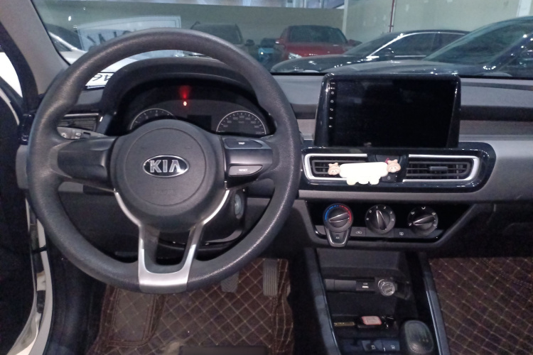 起亚 福瑞迪 2019款 1.6L 手动舒适版 国VI中控内饰12