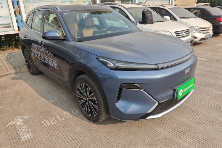 吉利银河 银河星舰7 EM-i 2025款 120km 领航版车身外观6002