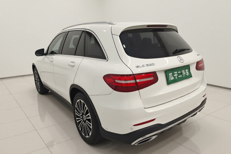 奔驰GLC 2019款 GLC 260 4MATIC 动感型车身外观5
