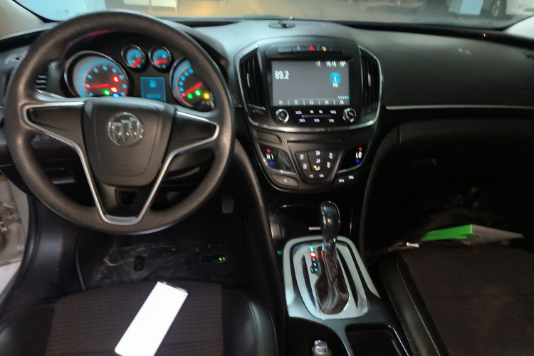 别克 君威 2015款 1.6T 领先技术型中控内饰7002