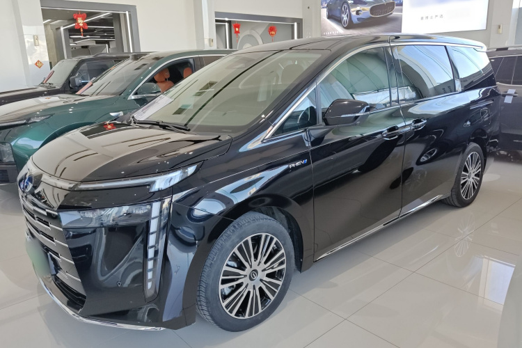 广汽传祺 传祺E8新能源 2024款 150km MAX+车身外观4