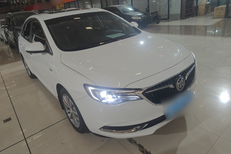 别克 英朗 2021款 1.3T 自动轻混动精英型车身外观3