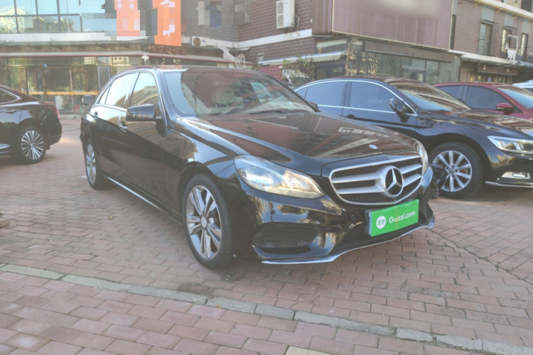 奔驰E级 2015款 E 260 L 运动型车身外观3