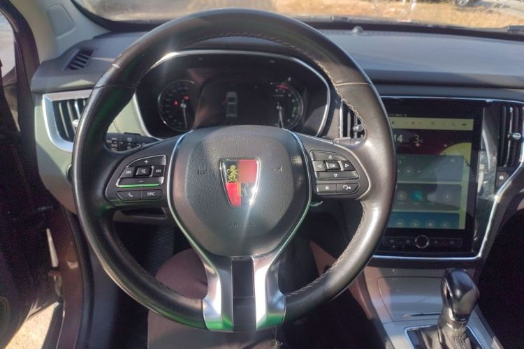 荣威RX5 2016款 30T 两驱自动互联网智享版中控内饰13