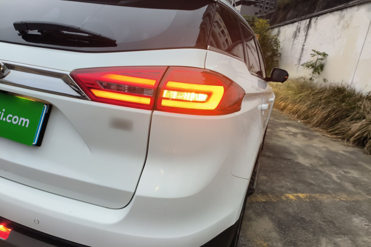 吉利汽车 博越 2016款 1.8TD 自动智慧型车身外观6006