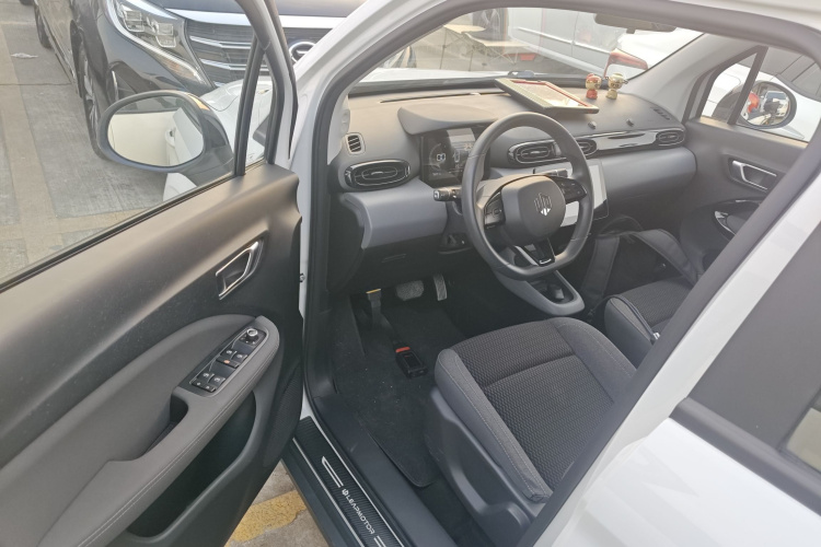 零跑汽车 零跑T03 2021款 400轻享版 磷酸铁锂中控内饰20