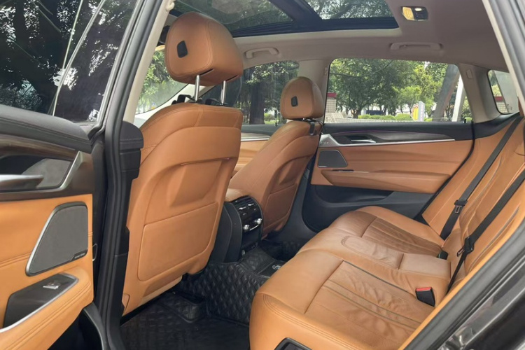 宝马6系GT 2021款 630i 豪华设计套装中控内饰7005