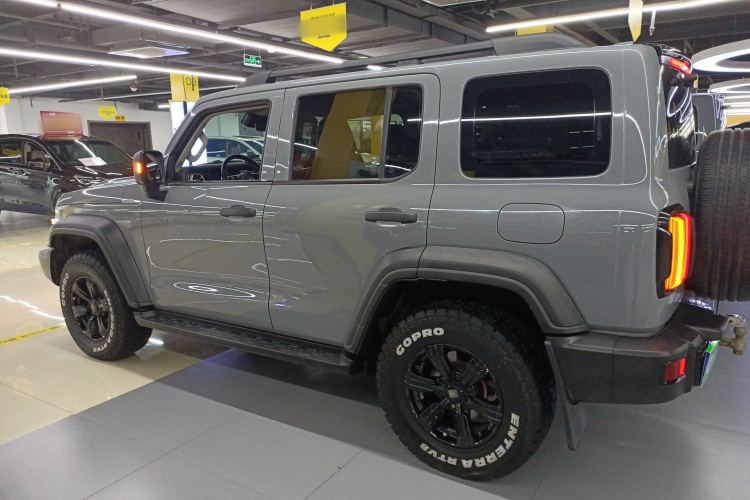 坦克300 2021款 越野版 2.0T 征服者车身外观4