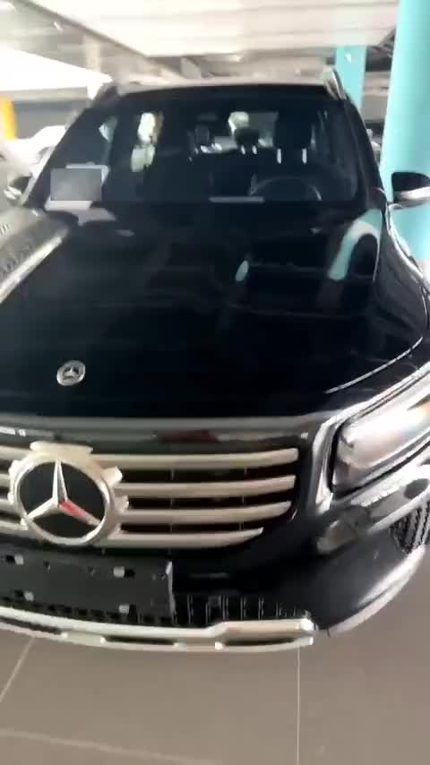 奔驰GLB 2024款 改款 GLB 200 动感型讲解2