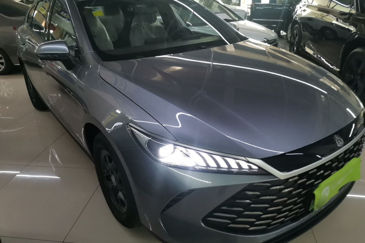 比亚迪 秦PLUS 2025款 DM-i 智驾版 128KM进取型车身外观3