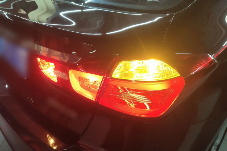 起亚K3 2013款 1.6L 自动GLS车身外观6006