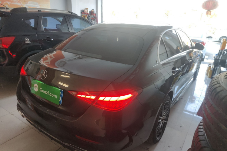 奔驰C级 2022款 改款 C 260 L 运动版车身外观7