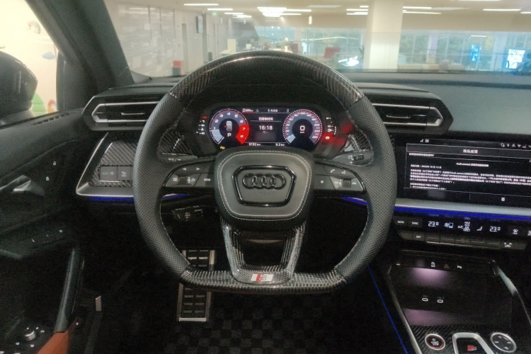 奥迪A3 2025款 Sportback 35TFSI 飞驰尊享型中控内饰13