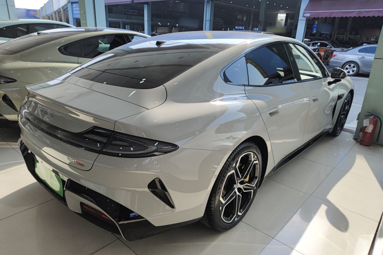 小米汽车 小米SU7 2024款 四驱超长续航高阶智驾Max版车身外观7