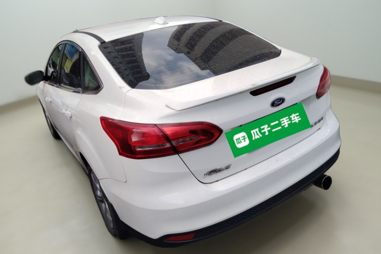 福特 福克斯 2015款 三厢 1.6L 手动舒适型车身外观5