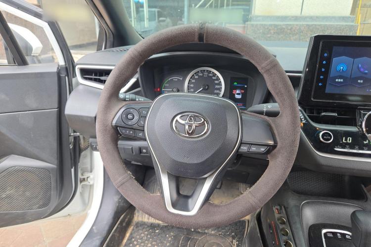 丰田 雷凌 2021款 双擎 1.8H E-CVT进取版中控内饰13