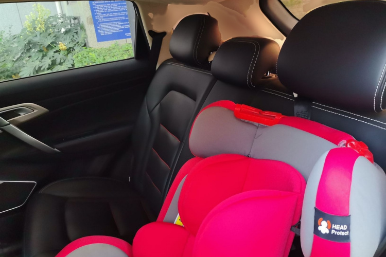 吉利汽车 博越 2018款 2.0L 手动两驱智雅型中控内饰7004