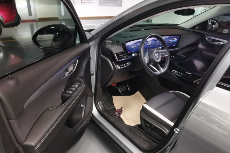 别克 2024款 昂科威S  25T 炫黑风尚版中控内饰20