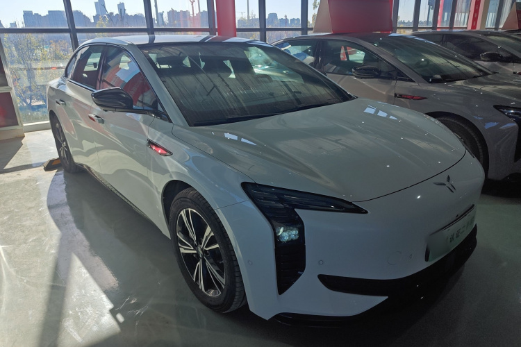 红旗EH7 2024款 820 Pro车身外观3