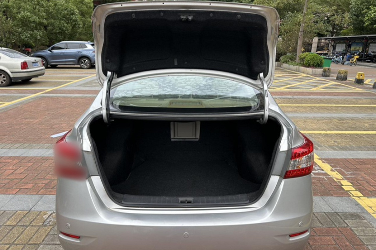 日产 轩逸 2012款 1.6XL CVT豪华版局部细节23