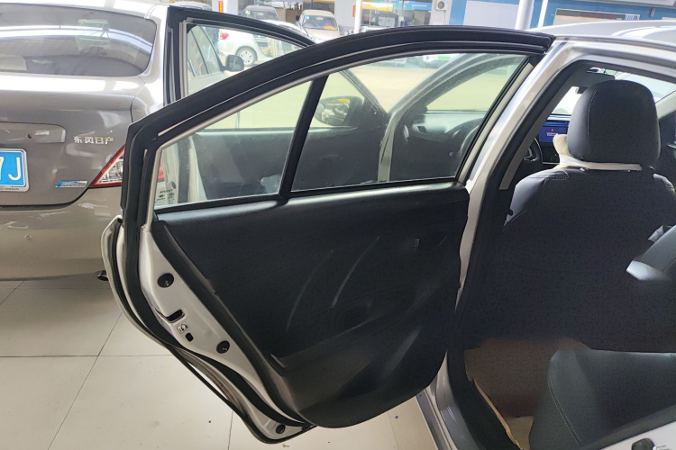 丰田 YARiS L 致享 2017款 1.5E CVT魅动版中控内饰49