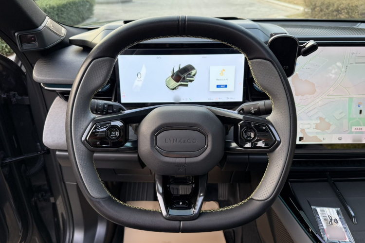 领克08 EM-P 2023款 120km 长续航Halo中控内饰13