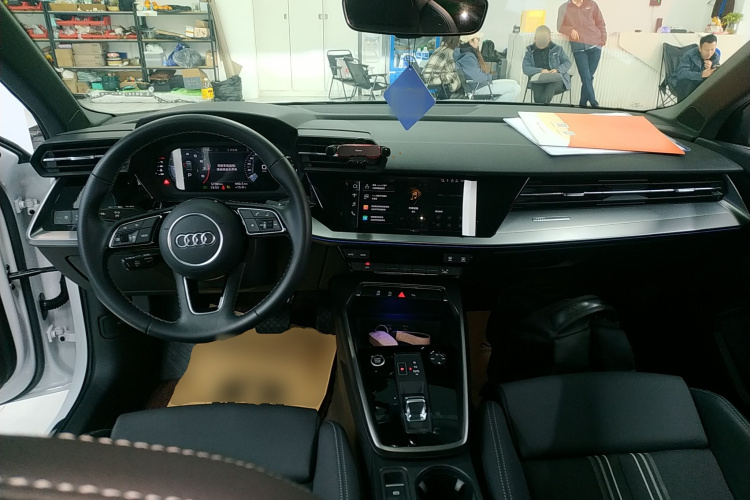 奥迪A3 2024款 A3L Limousine 35 TFSI 时尚运动型中控内饰7002