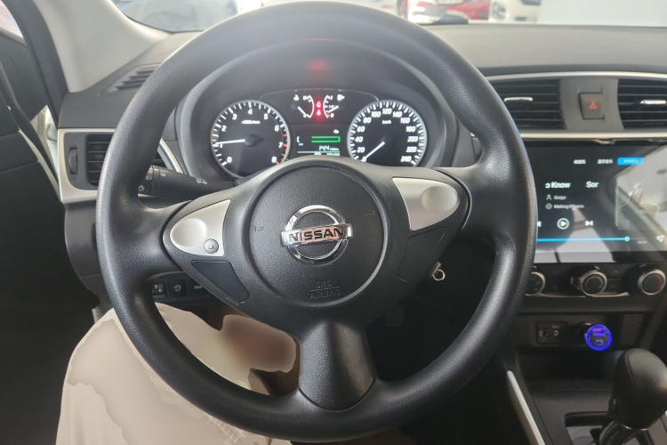 日产 轩逸 2022款 经典 1.6XE CVT舒适版中控内饰13