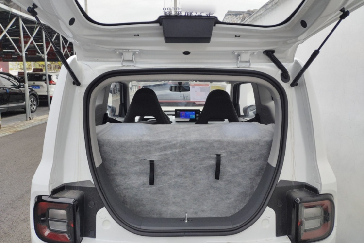 吉利银河 2024款 熊猫mini 200km 耐力熊局部细节23