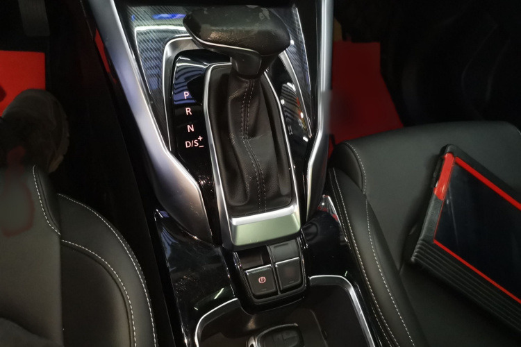 上汽大通MAXUS 大通G50 2020款 1.5T 自动豪华版局部细节18