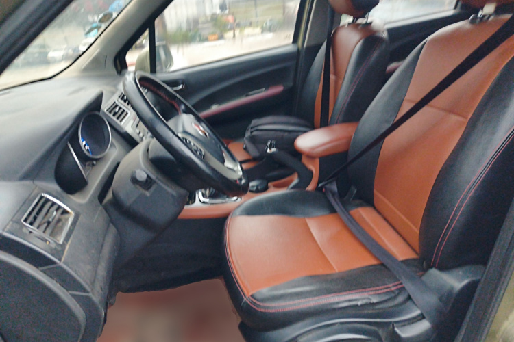 东风风行 景逸X5 2015款 1.6L 手动尊享型中控内饰19