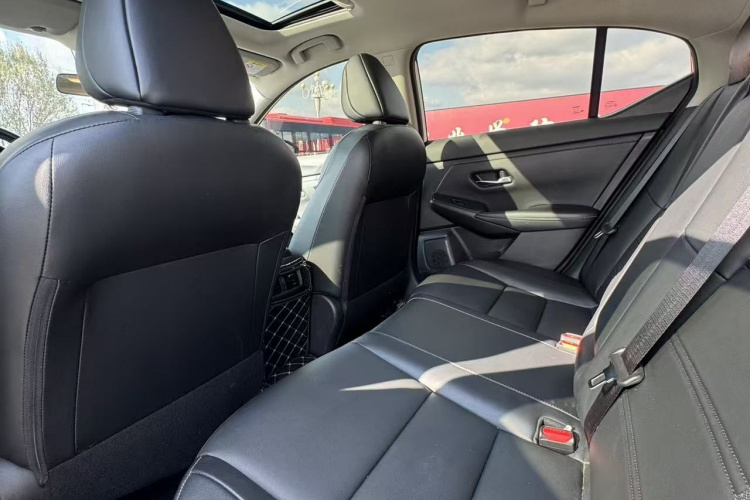 日产 轩逸 2022款 1.6L XL CVT悦享版中控内饰21