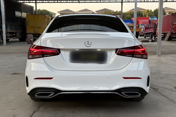 奔驰A级 2019款 A 180 L 运动轿车车身外观6007