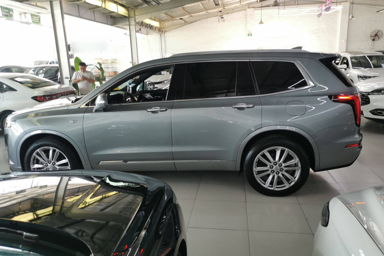 凯迪拉克XT6 2022款 2.0T 七座四驱豪华型车身外观6003