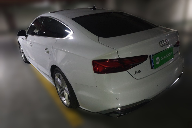 奥迪A5 2023款 Sportback 40 TFSI 时尚动感型车身外观5