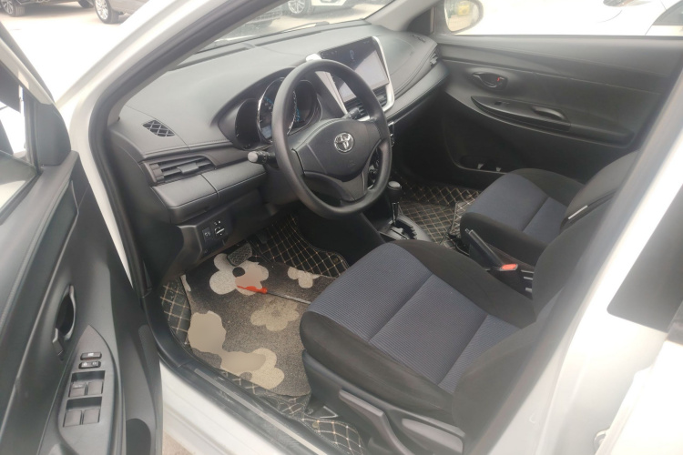 丰田 YARiS L 致炫 2019款 1.5E CVT魅动版 国VI中控内饰19