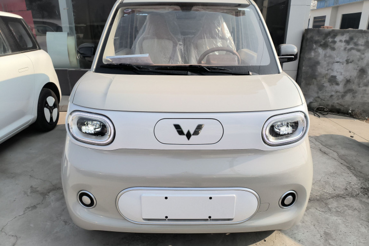 五菱汽车 宏光MINIEV 2024款 第三代 215km 青春版车身外观2