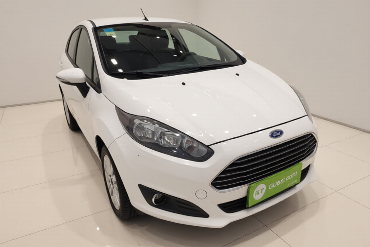 福特 嘉年华 2013款 三厢 1.5L 自动时尚型车身外观3