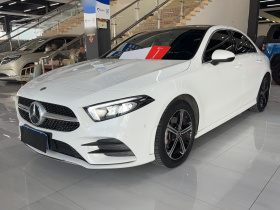 奔驰A级 2022款 改款二 A 200 L 运动轿车时尚型