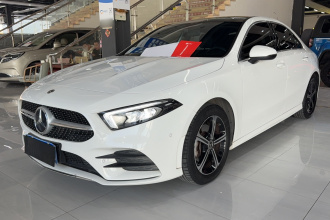 奔驰A级 2022款 改款二 A 200 L 运动轿车时尚型