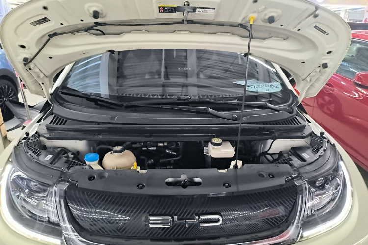 比亚迪 海豚 2023款 420km 时尚版机舱底盘24