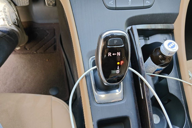 别克 君越 2018款 28T 精英型局部细节18